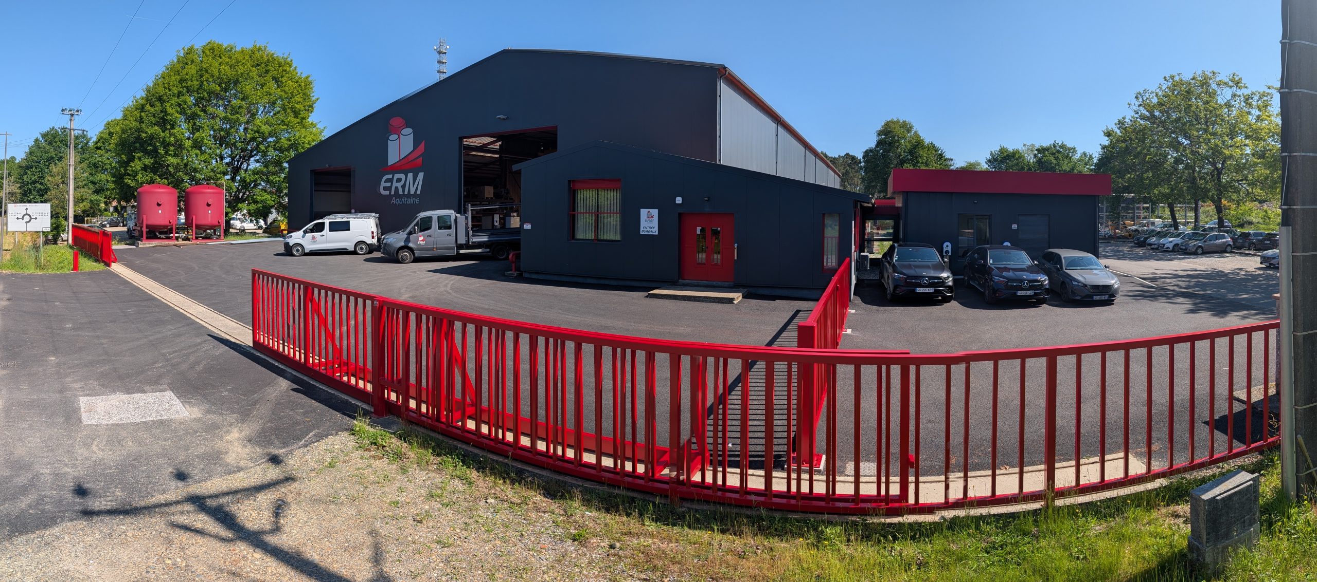 PXL_20250514_090650072.PANO bâtiment-erm